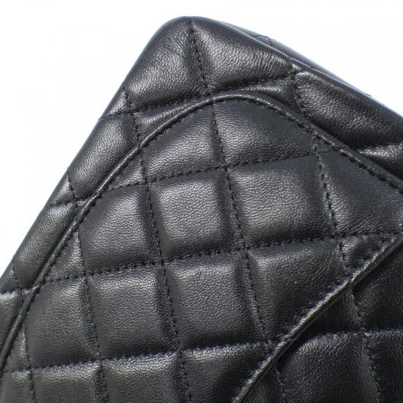 Chanel Lambskin Shoulder Bag - Picture 6 of 9